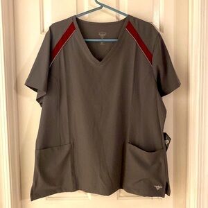 Material Girl Scrub Top XL Pewter Maroon Accent